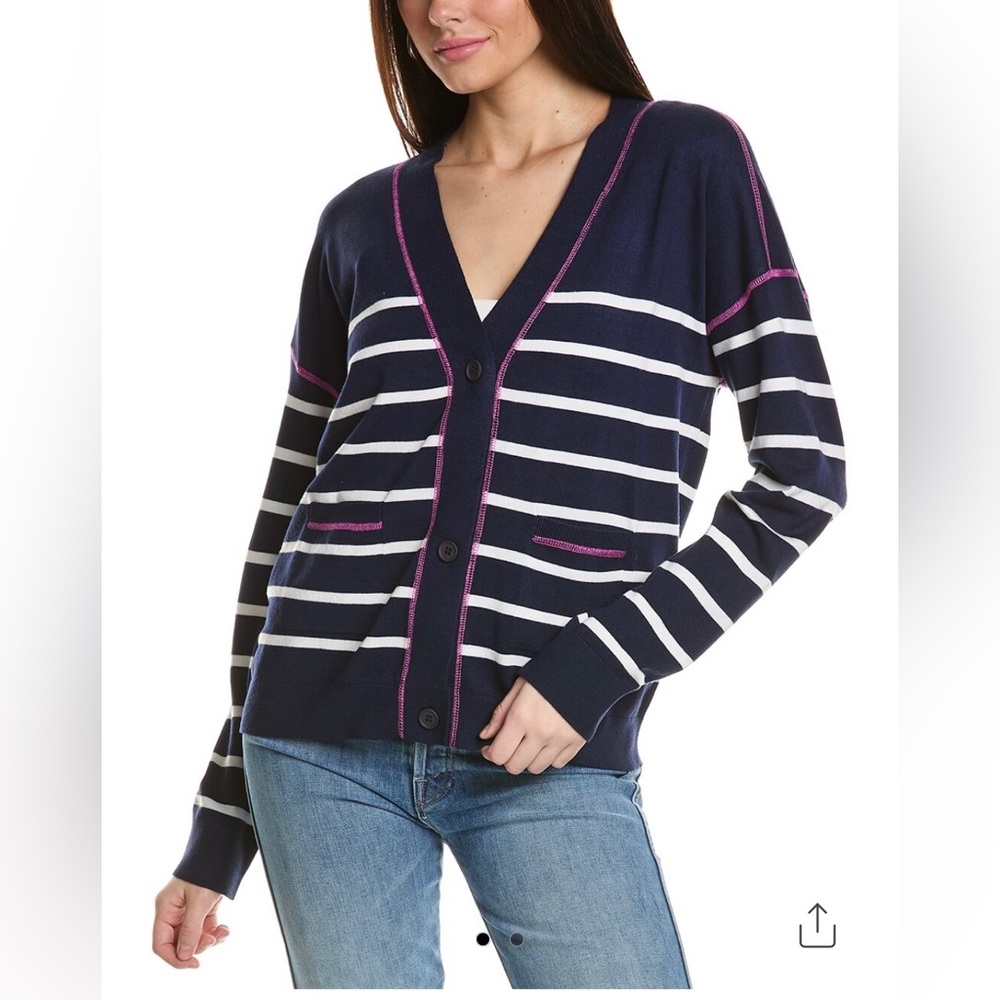 525 America Coverstitch Pullover. Size XS. NWT. MSRP $120.